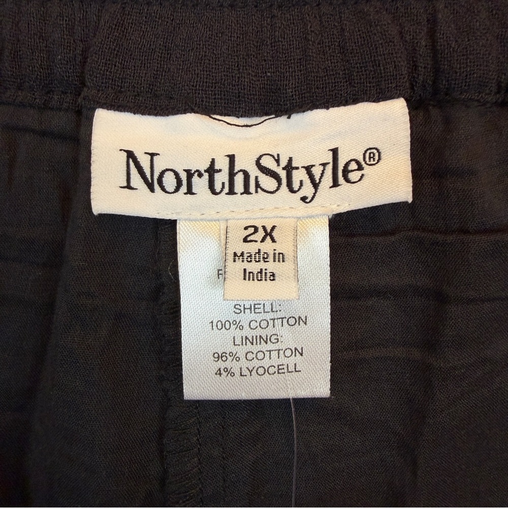 NWOT NorthStyle Black Cotton Wide-Leg Pants with Button Accents 2X - Picture 2 of 8